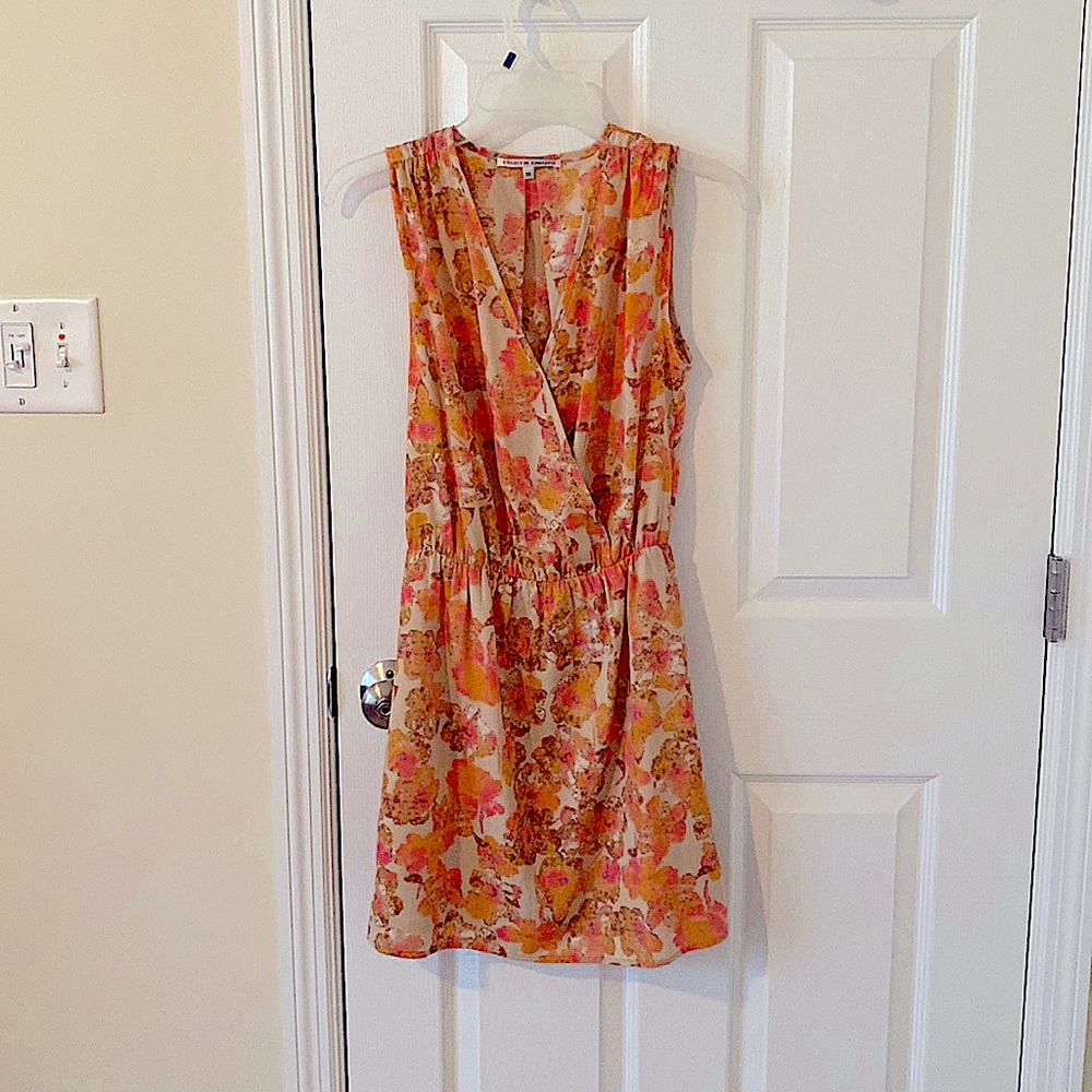 Floral mini-dress perfect for formal or semi-formal occasions